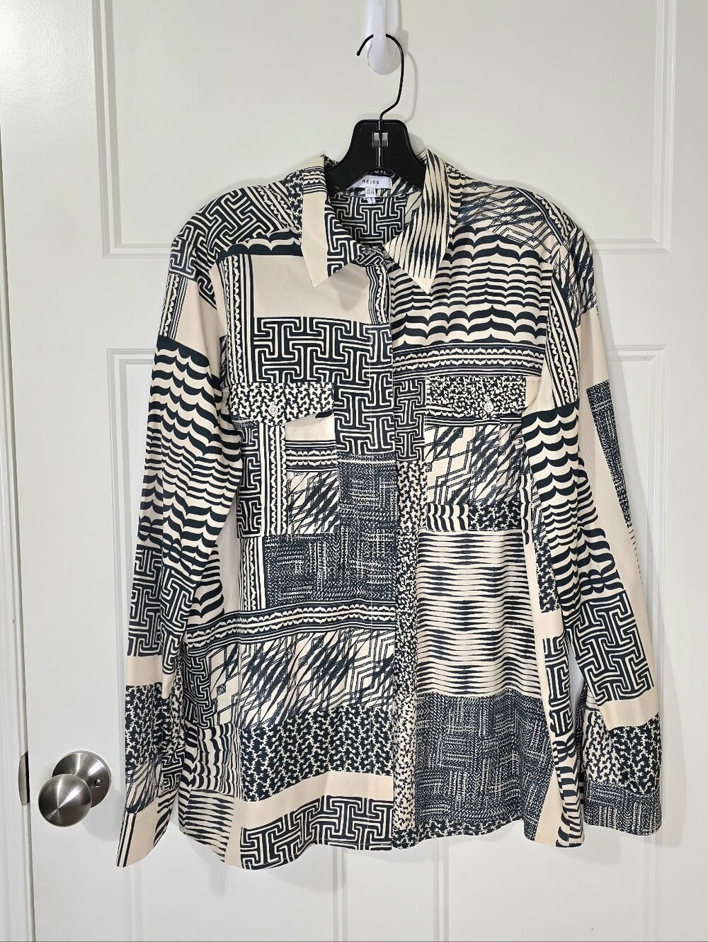 REISS Kirsten Light Ground Ditsy Blouse Women's 8 Office Business Long Sleeve - Picture 4 of 12